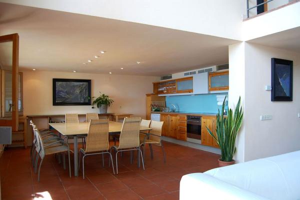 #3197 - CASA ROCA | Holiday Rentals | Hello Homes Sitges