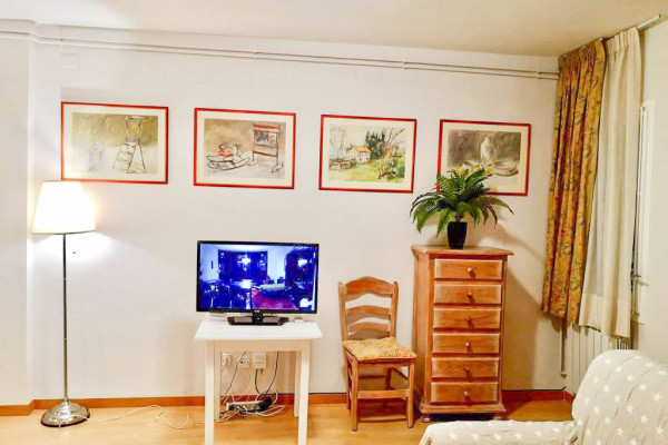 Modern, Well-Appointed Room