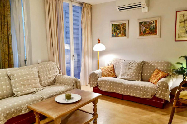 Modern, Well-Appointed Room