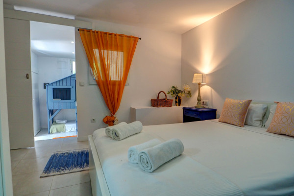#32675 - Villa Elysian | Holiday Rentals | Hello Homes Sitges