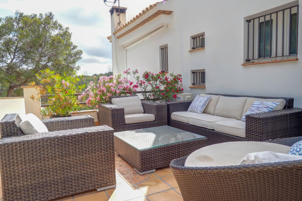 #32692 - Villa Elysian | Holiday Rentals | Hello Homes Sitges