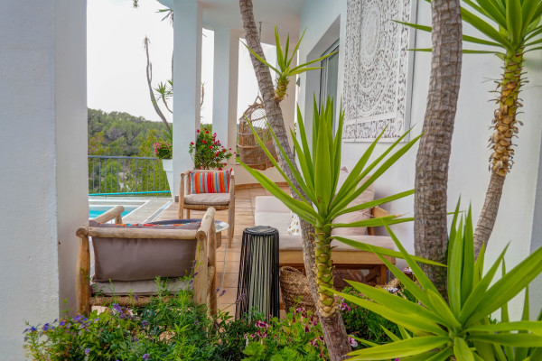#32728 - Villa Elysian | Holiday Rentals | Hello Homes Sitges
