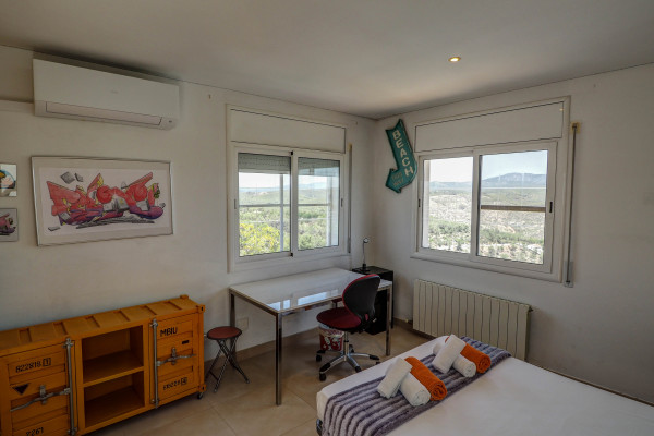 #32749 - Villa Talaya | Holiday Rentals | Hello Homes Sitges
