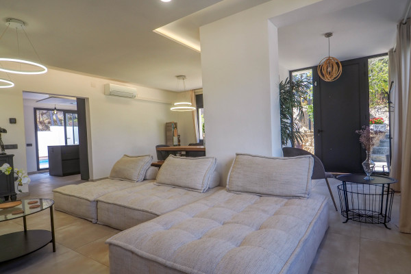  - Casa Avril