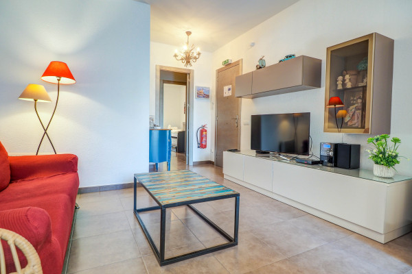 #33735 - Zafiro Apartment | Lomavuokraus | Hello Homes Sitges