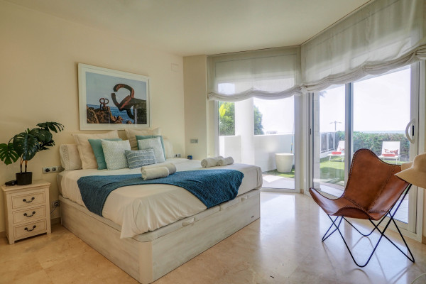 #33948 - Luxury Seaview Apartment | Holiday Rentals | Hello Homes Sitges