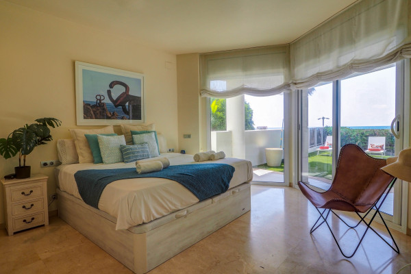 #33949 - Luxury Seaview Apartment | Holiday Rentals | Hello Homes Sitges