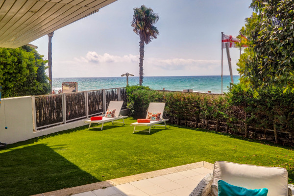 #33999 - Luxury Seaview Apartment | Lomavuokraus | Hello Homes Sitges