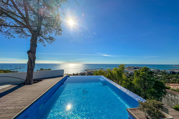 #36085 - Villa with Magic Sea Views 