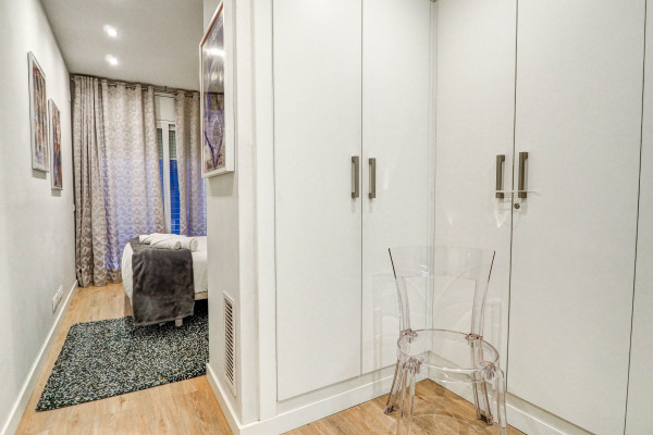 #37090 - Luxe Apartment | Holiday Rentals | Hello Homes Sitges