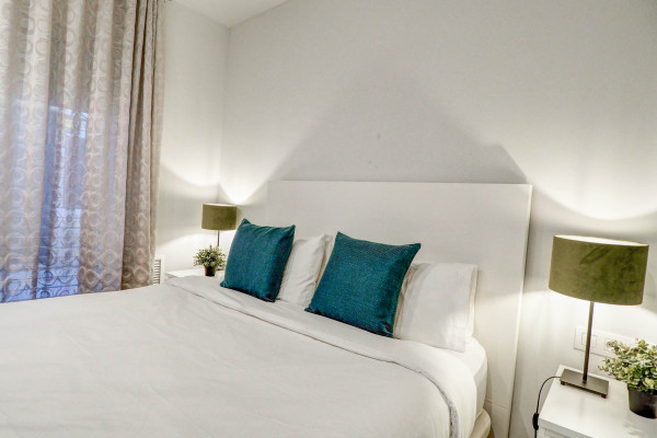 #37091 - Luxe Apartment | Holiday Rentals | Hello Homes Sitges