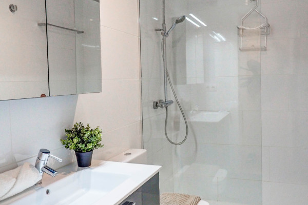 #37107 - Luxe Apartment | Holiday Rentals | Hello Homes Sitges
