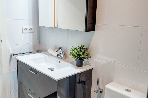 #37109 - Luxe Apartment | Holiday Rentals | Hello Homes Sitges