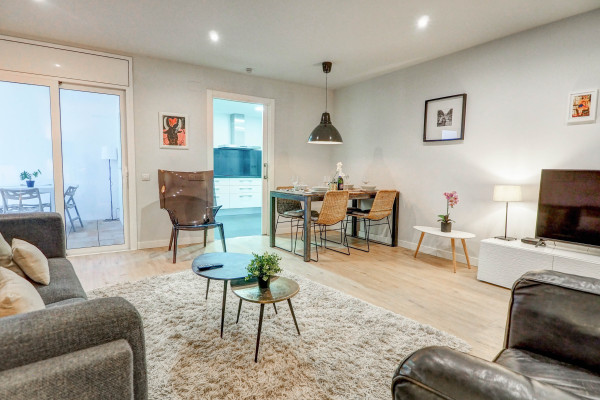 #37115 - Luxe Apartment | Holiday Rentals | Hello Homes Sitges