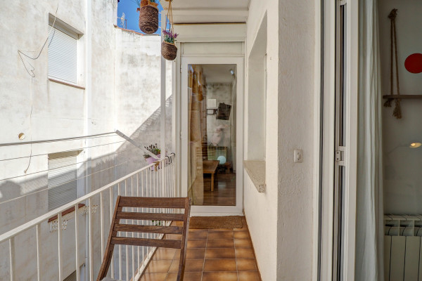 #37902 - Espalter White | Lomavuokraus | Hello Homes Sitges