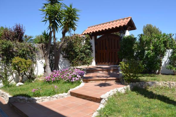 #3818 - Cute house with swimming Pool | Lloguer Turístic | Hello Homes Sitges