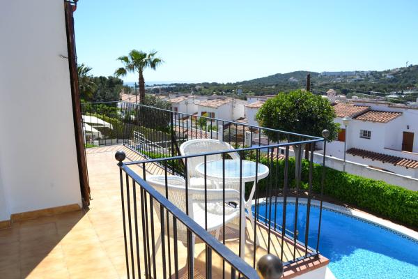 #3821 - Cute house with swimming Pool | Lloguer Turístic | Hello Homes Sitges