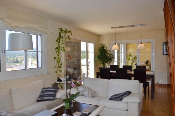 #3826 - Cute house with swimming Pool | Lloguer Turístic | Hello Homes Sitges