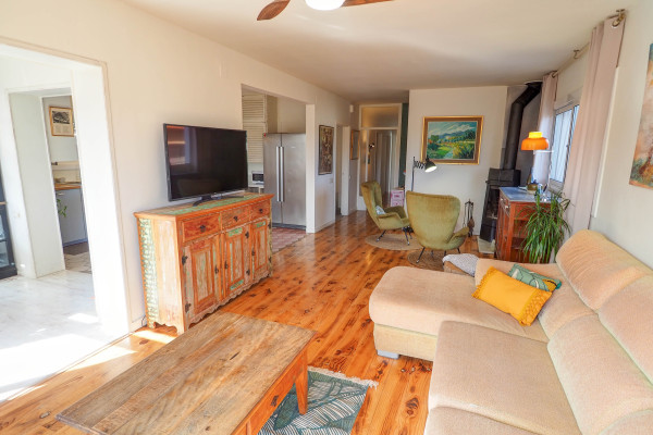 #38594 - Villa Can Xum | Holiday Rentals | Hello Homes Sitges
