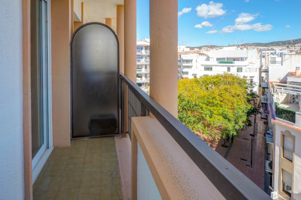 #39236 - Clarimar Duplex | Holiday Rentals | Hello Homes Sitges