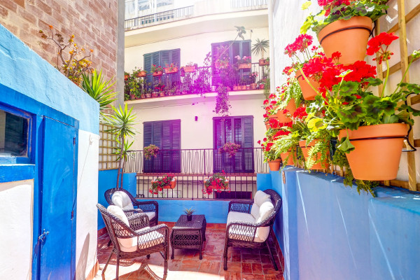 #39342 - Charming Patio | Lomavuokraus | Hello Homes Sitges