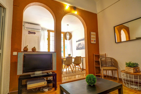#39346 - Charming Patio | Holiday Rentals | Hello Homes Sitges