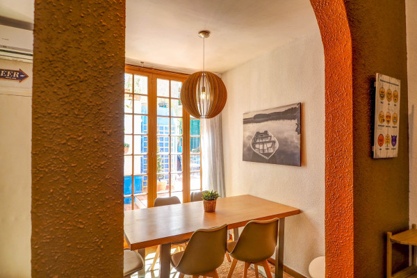 #39349 - Charming Patio | Holiday Rentals | Hello Homes Sitges