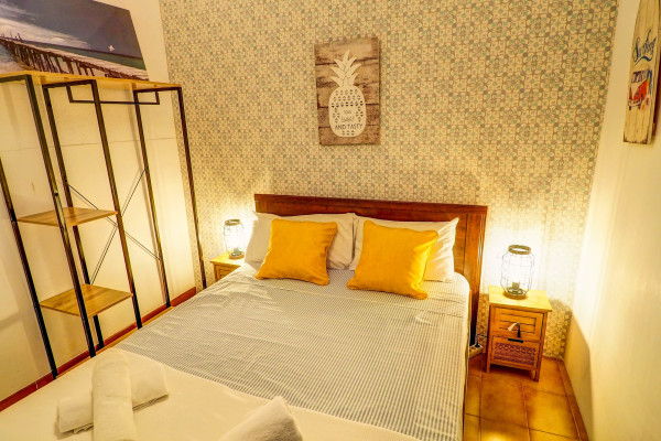 #39350 - Charming Patio | Holiday Rentals | Hello Homes Sitges
