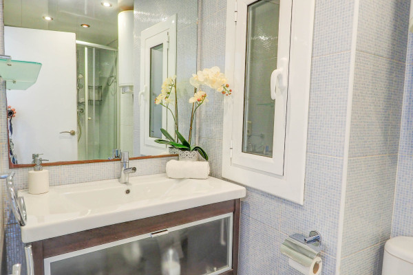 #39561 - Seaside Cozy Apartment | Holiday Rentals | Hello Homes Sitges
