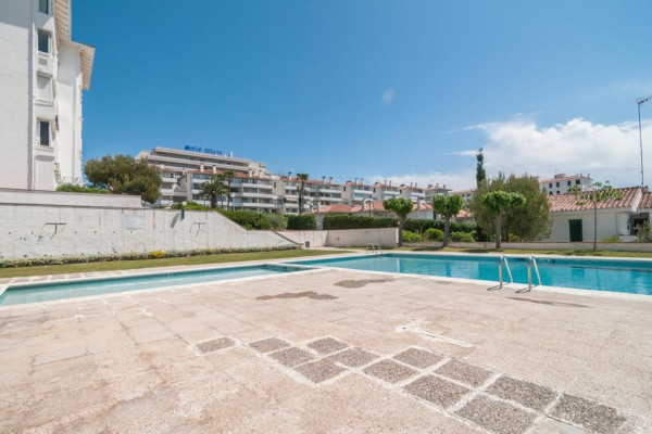 #39563 - Seaside Cozy Apartment | Holiday Rentals | Hello Homes Sitges