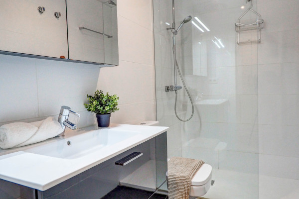 #39783 - Luxe Apartment | Holiday Rentals | Hello Homes Sitges