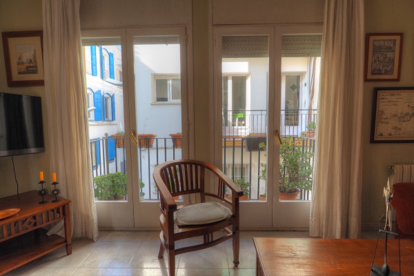 #39832 - Center Family Apartment | Holiday Rentals | Hello Homes Sitges