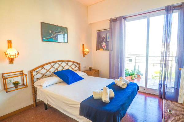 #39911 - Aquamarine Terrace Apartment | Holiday Rentals | Hello Homes Sitges