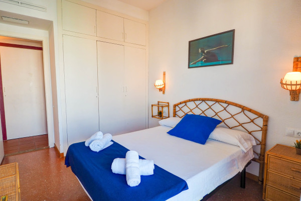 #39924 - Aquamarine Terrace Apartment | Holiday Rentals | Hello Homes Sitges