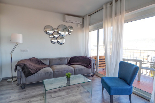 #39944 - Chic Sea View Apartment | Ferieudlejning | Hello Homes Sitges