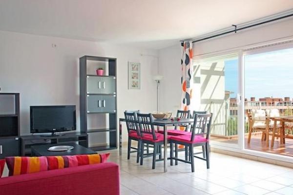 #4035 - Barbara Apartment | Holiday Rentals | Hello Homes Sitges