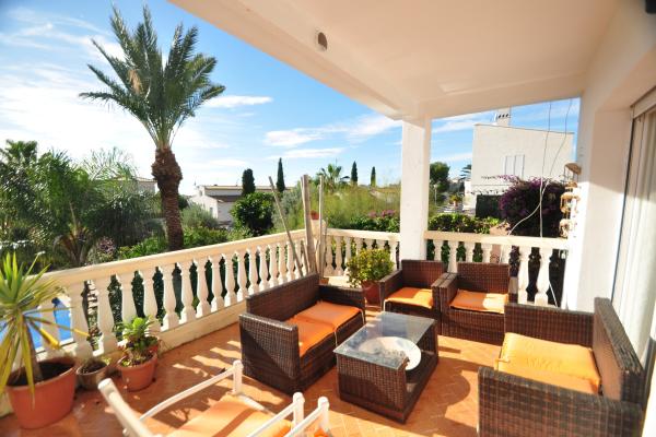#4085 - Villa Paradise | Holiday Rentals | Hello Homes Sitges