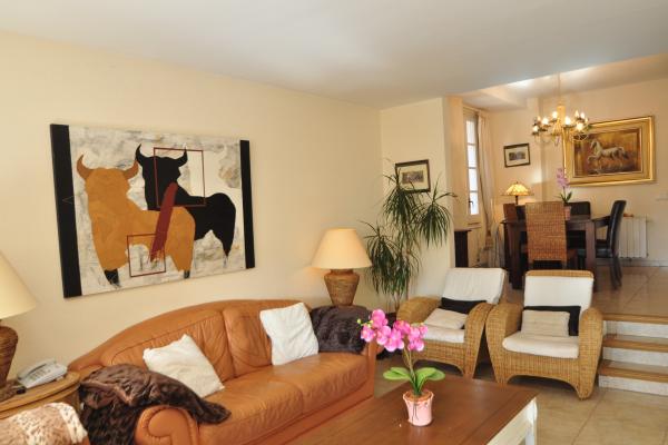#4093 - Villa Paradise | Holiday Rentals | Hello Homes Sitges