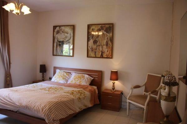 #4096 - Villa Paradise | Holiday Rentals | Hello Homes Sitges