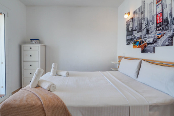 #41103 - Arlene apartment | Holiday Rentals | Hello Homes Sitges