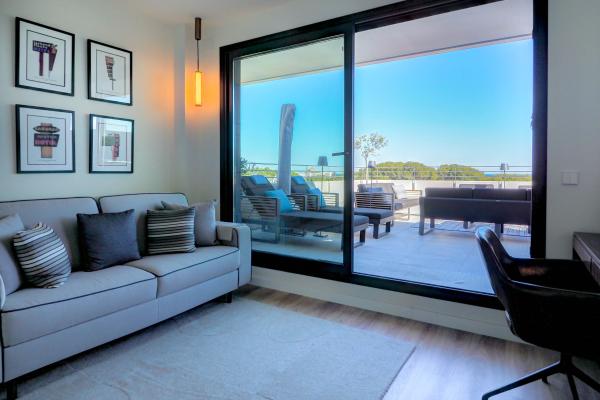#41702 - La Plana Miracle Terrace | Saisonale Vermietungen | Hello Homes Sitges
