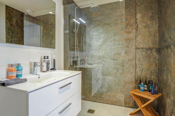 #41723 - La Plana Miracle Terrace | Saisonale Vermietungen | Hello Homes Sitges