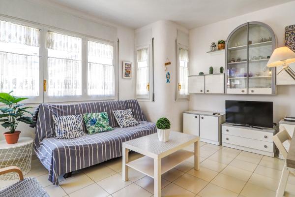 #42055 - Llopart Apartment | Lomavuokraus | Hello Homes Sitges
