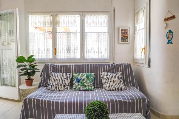 #42056 - Llopart Apartment | Lomavuokraus | Hello Homes Sitges