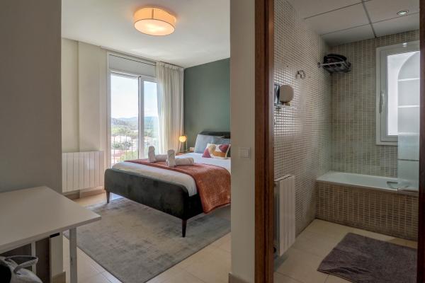#42326 - Villa Riera | Holiday Rentals | Hello Homes Sitges