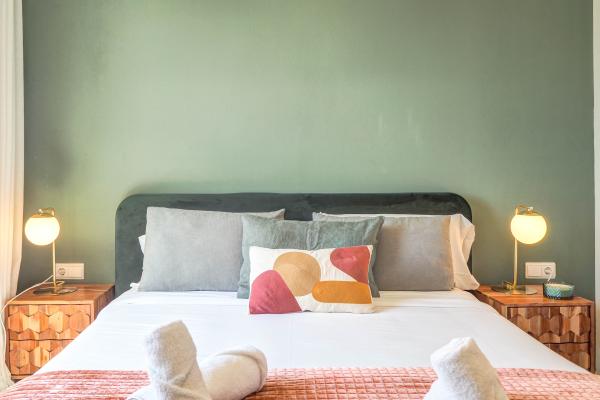 #42330 - Villa Riera | Holiday Rentals | Hello Homes Sitges
