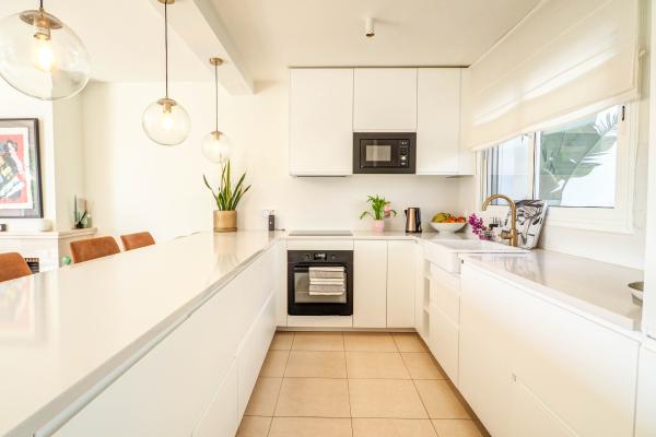 #42344 - Villa Riera | Holiday Rentals | Hello Homes Sitges