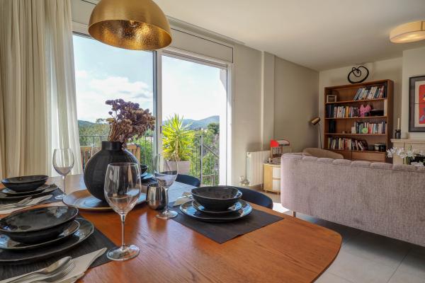 #42355 - Villa Riera | Holiday Rentals | Hello Homes Sitges