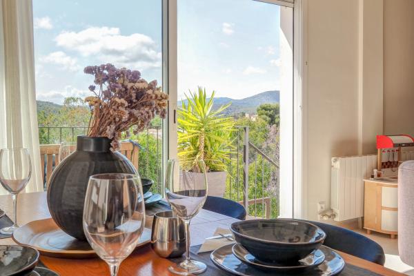 #42356 - Villa Riera | Holiday Rentals | Hello Homes Sitges