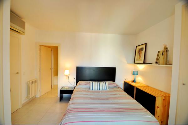 #4329 - Renovated old town-house | Vakantieverhuur | Hello Homes Sitges